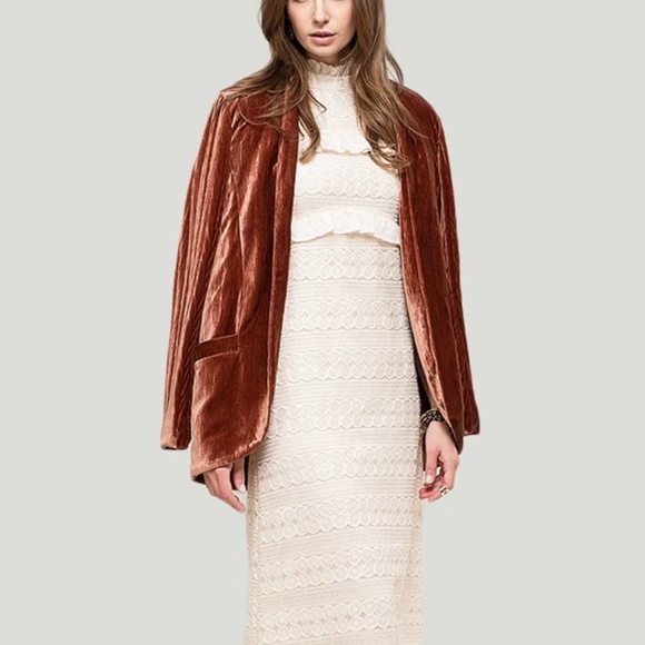 Moon River Jackets & Blazers - SALE Moon River Velvet Blazer sz M ✨